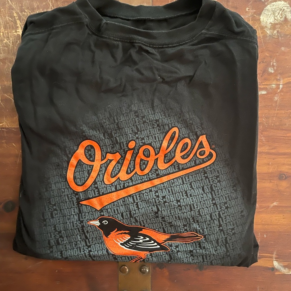 Mens Orioles graphic tee